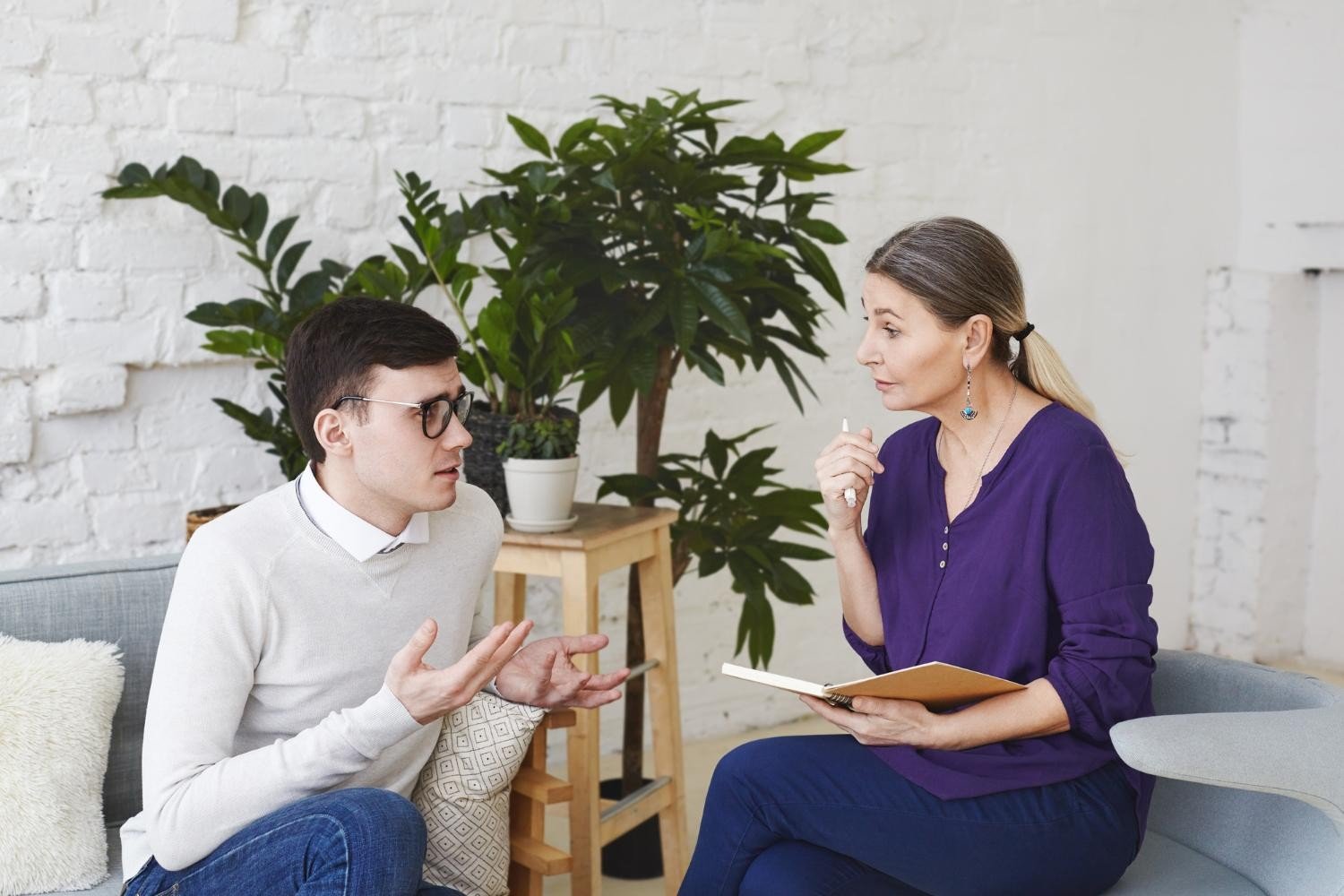 How a Therapist for Mental Health Can Support Your Emotional Wellbeing